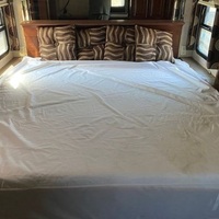 2009 Freightliner XC-R Mandalay RV, 8