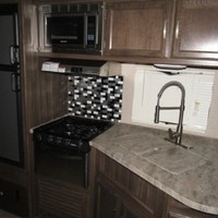 2017 Coachmen Apex Ultra-Lite 279RLSS, 10
