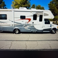 2005 Winnebago Minnie Winnie 27P, 1