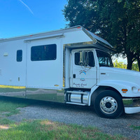 2002 Renegade Toterhome, 1