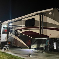2018 DRV Mobile Suites 36rssb3, 3
