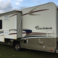 2004 Coachmen Freelander 2490SO, 2