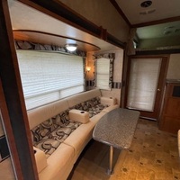 2010 Raptor 3912 toy hauler, 10