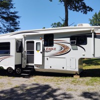 2012 Jayco 351 MKTS Eagle Premier, 1