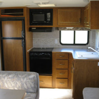 2006 Fleetwood Prowler, 4