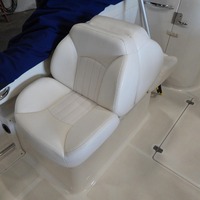 2010 Robalo R227 Dual Console, 13
