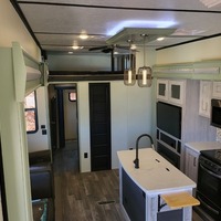 2021 Keystone Montana High Country 335BH 2 Bathrooms 2 A/C's Auto Level, 8