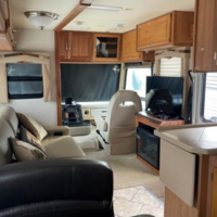 2008 National RV Dolphin DL35C, 3