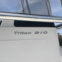 2014 Sea Hunt Triton 210, 9
