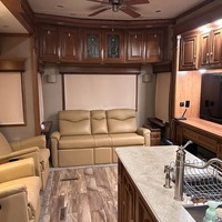 2018 DRV Mobile Suites 36rssb3, 11