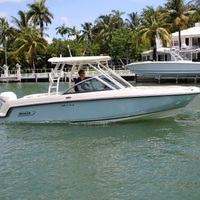 2016 Boston Whaler 230 Vantage, 2
