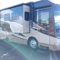 2014 Winnebago Meridian Itasca 34B, 2