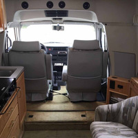 2002 Winnebago Rialta 22HD, 5
