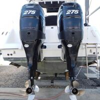 2006 Boston Whaler 320 Outrage Cuddy Cabin, 6
