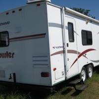 2006 Fleetwood Prowler, 3