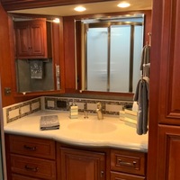 2013 Winnebago Tour 42GD, 7