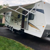 2009 Jayco Eagle 324 BHDS, 1