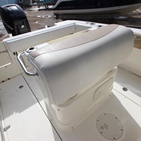 2011 Boston Whaler 220 Outrage, 12