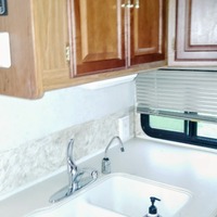 2005 Winnebago Minnie Winnie WF430V, 1