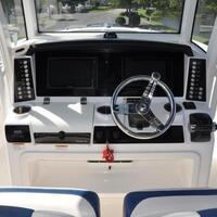 2017 Robalo R302, 13