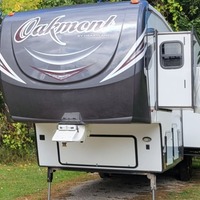 2016 Hartland Oakmont 375QB Quad Bunkhouse, 0