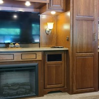 2015 Dynamax Trilogy 38WT Low Miles and 2 yr warranty, 10