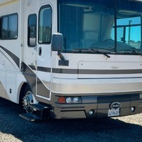 2002 Fleetwood Expedition 34M, 0