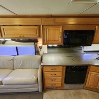 2004 Fleetwood RV, 4