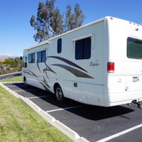 2004 National Dolphiin 5342, 1