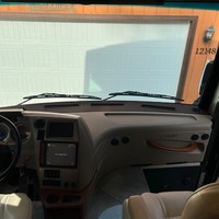 2015 Winnebago Journey 36M Diesel, 16