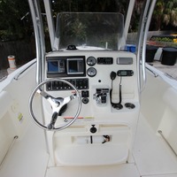 2011 Boston Whaler 220 Outrage, 15