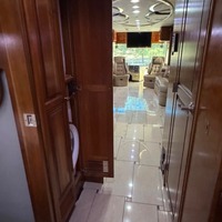 2011 Tiffin Zephyr 45QBZ, 21