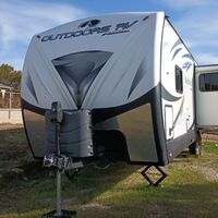 2017 Outdoors RV Mountain Series Blackstone 250 RKS, 1