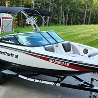 2015 MasterCraft X2 With Gen2 Surf System, 8