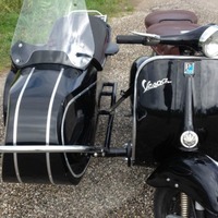 1964 VESPA WITH SIDE CAR, 1