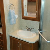 2007 Four Winds Hurricane 32R, 17