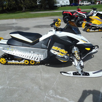 2009 Ski-Doo MXZ X, 3