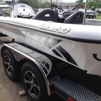 2012 Legend Boats Alpha 211 Dcx, 10
