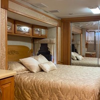 2005 Double Tree Mobile Suites Gold, 9