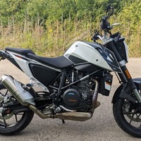 2017 KTM Duke 690, 0