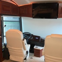 2013 Winnebago Tour 42GD, 20