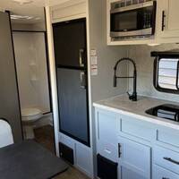 2022 Forest River Vibe 17DB California/Oregon - Limited Edition, 4