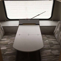 2002 Winnebago Rialta 22HD, 0