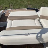 2017 Crownline E4, 1